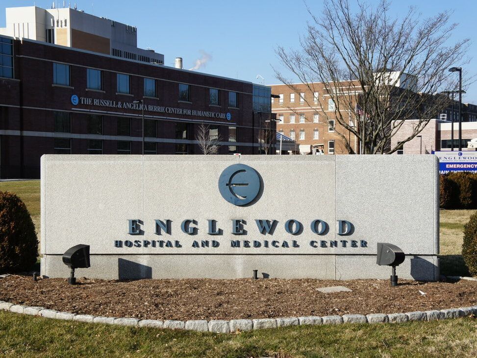 Englewood, NJ Hospital Granite Signage